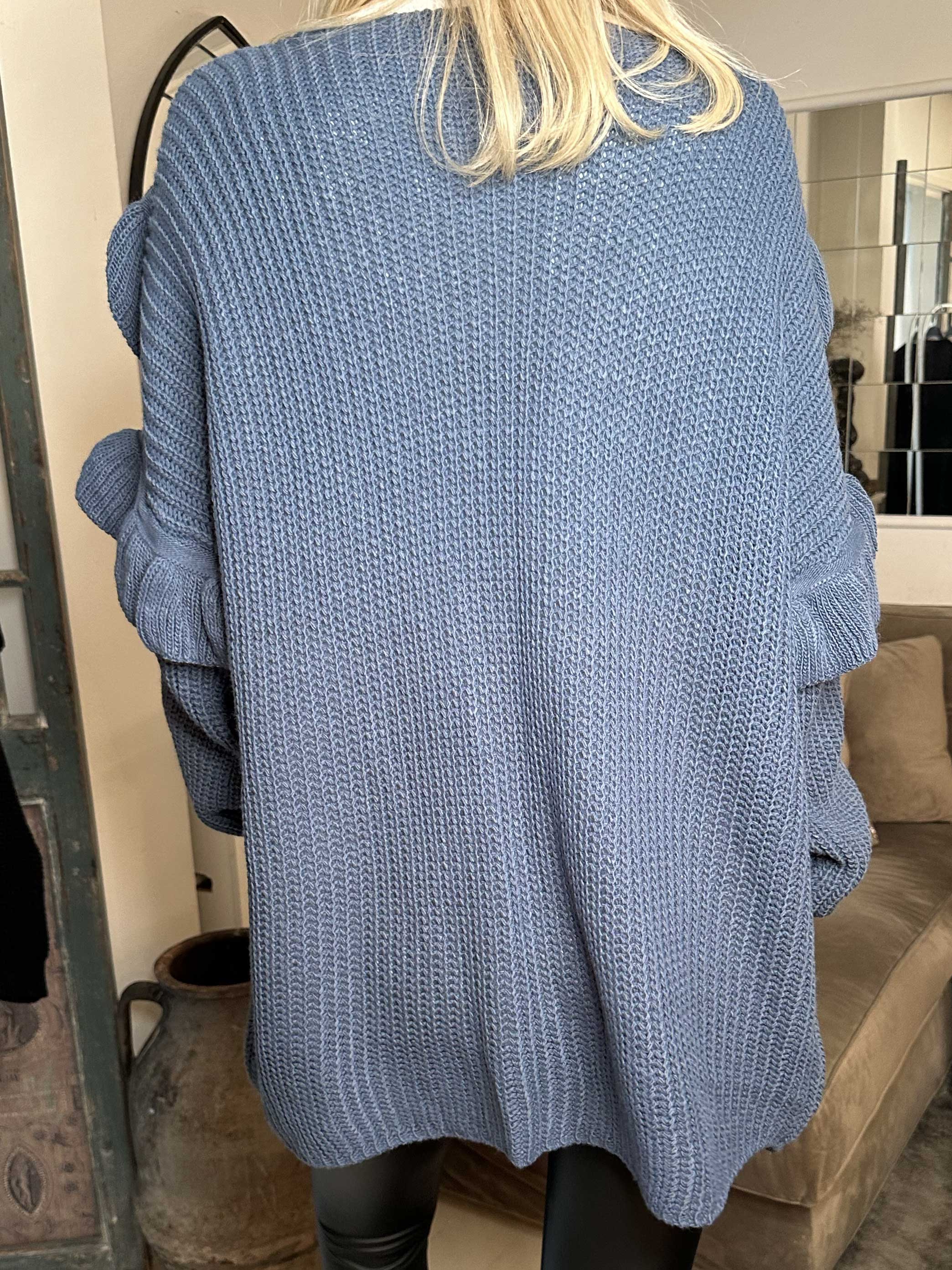 Ellis Cardigan - Fin stickad kofta med fina volangdetaljer